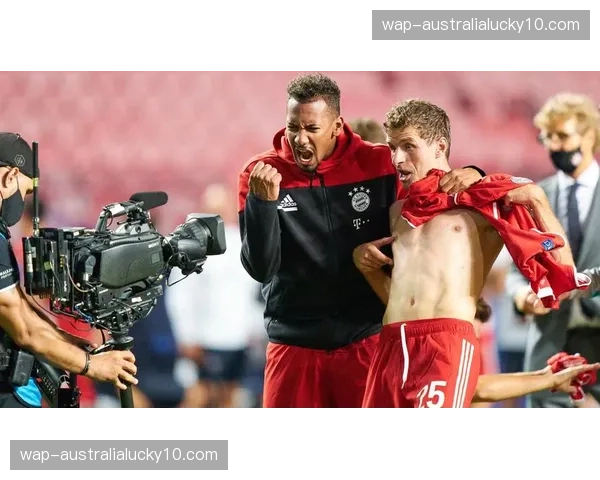 德国左后卫攻防选择 劳姆与戈森斯不同战术特点对比分析